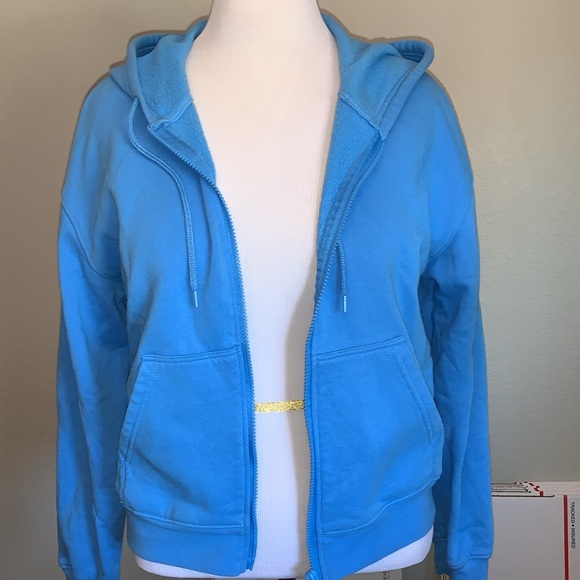2/$15 Sanrio Cinnamoroll Daisy blue hoodie - Picture 6 of 10